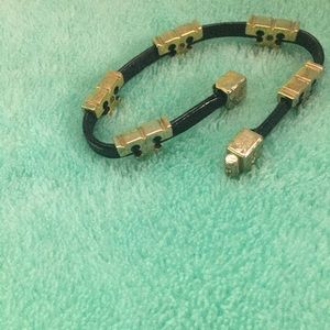 Tory Burch Women Sherif T Single Wrap Bracelet Black